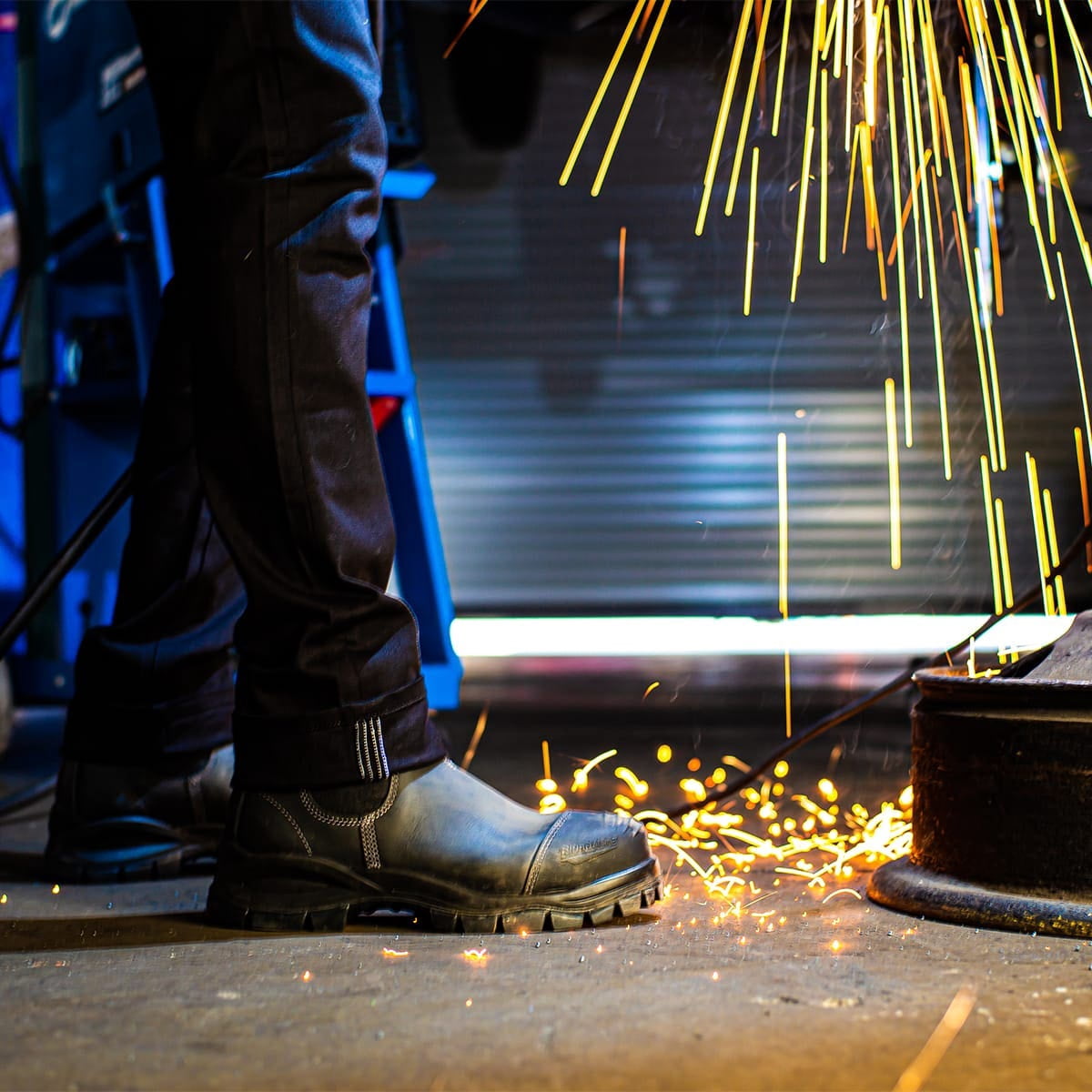 Blundstone Steel Toe Slip-On Elastic Side Boots, Kick Guard, Black, US size 9