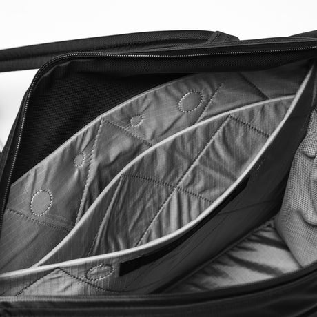 Black Ember : WPT Shoulder Tote